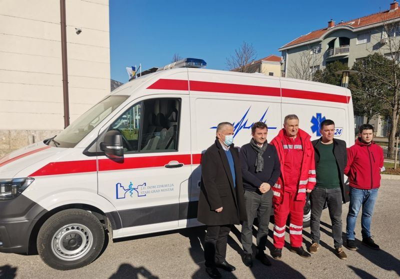 Grad Mostar osigurao novo vozilo hitne pomoći za Dom zdravlja Stari Grad