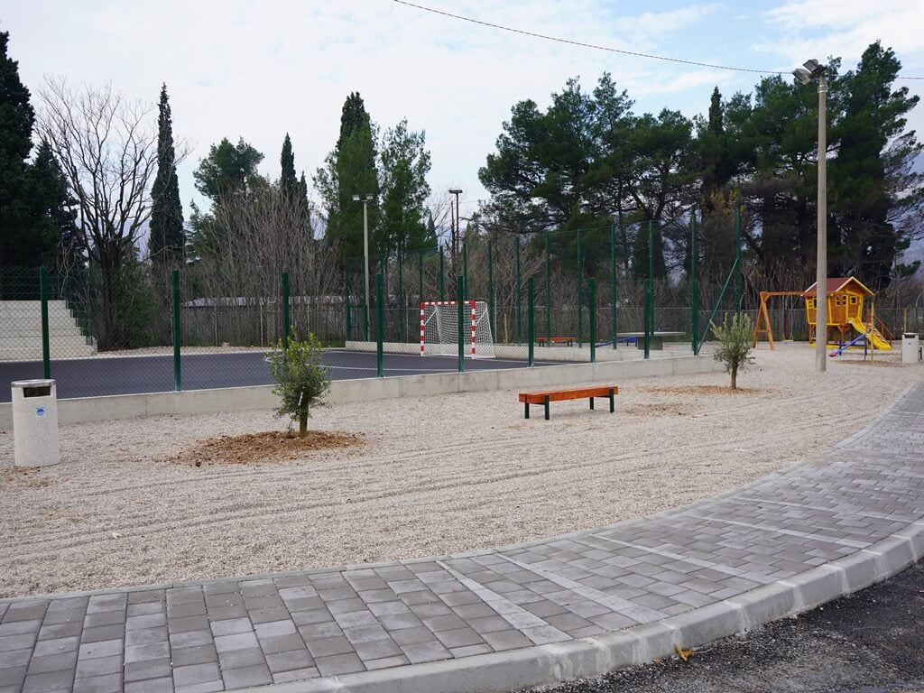 U Rodoču završen projekt rekonstrukcije malonogometnog igrališta, izgrađen parking prostor i dječje igralište