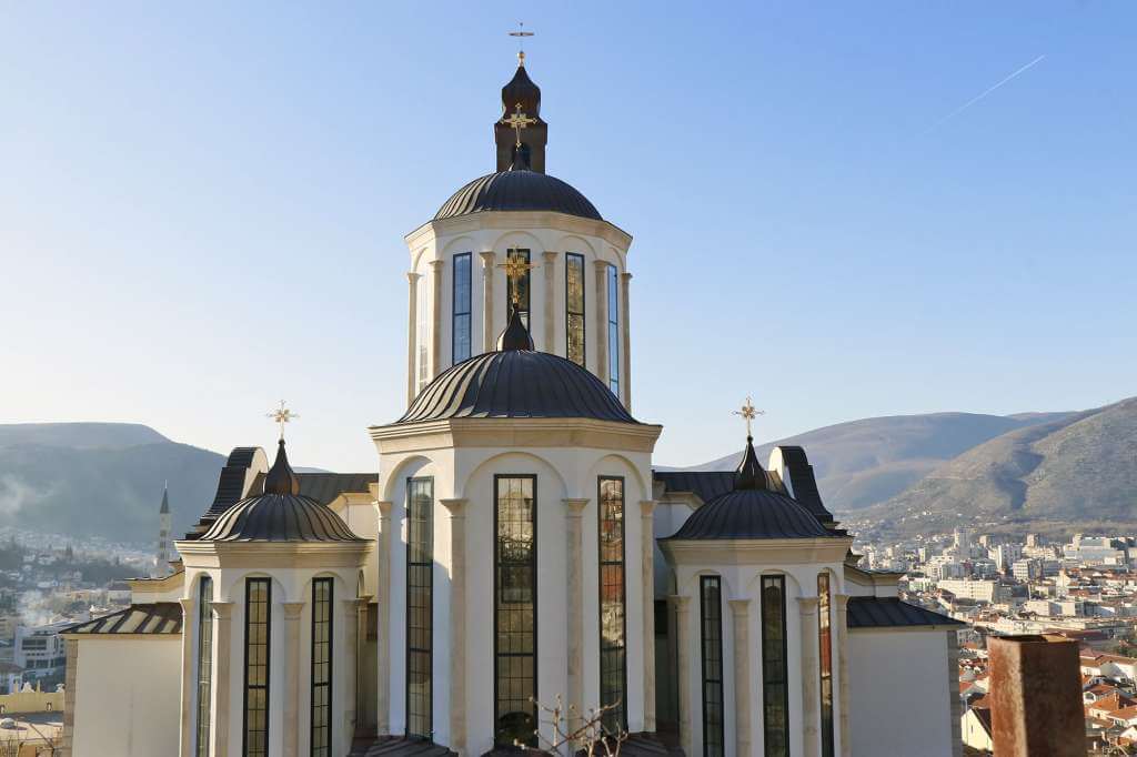 Gradonačelnik Kordić osudio devastiranje Saborne crkve u Mostaru