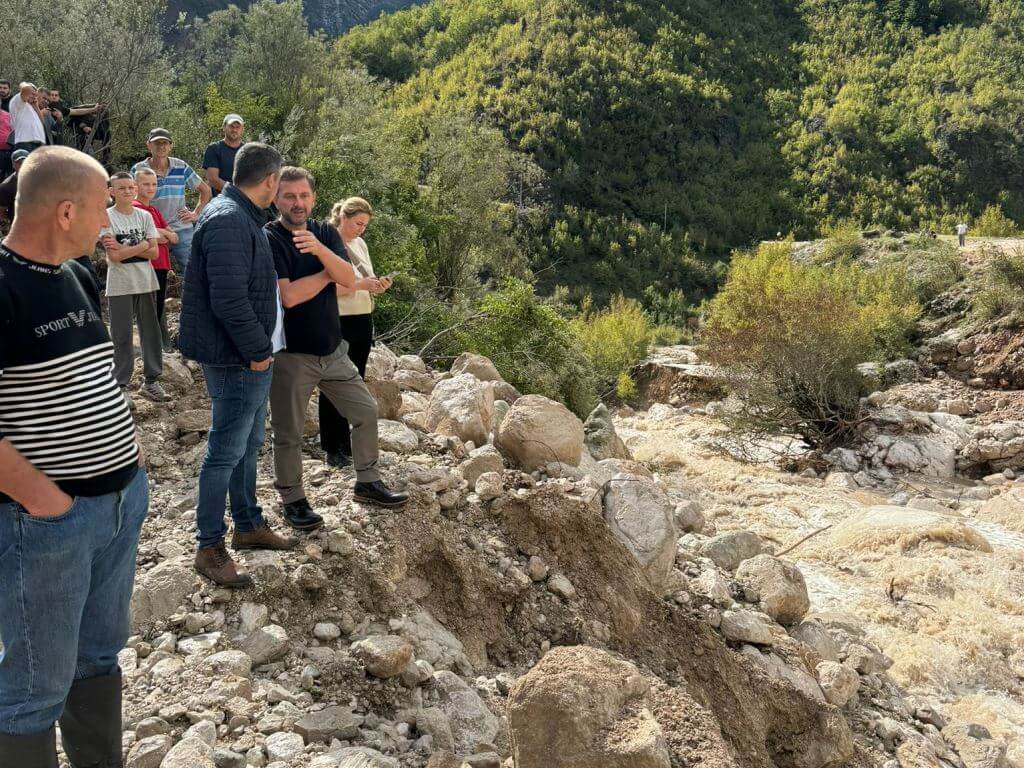 Gradonačelnik Kordić obišao dijelove grada pogođene poplavom